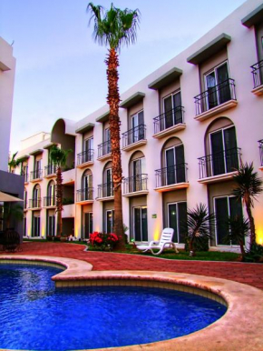 Seven Crown Express & Suites